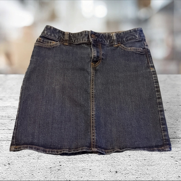 Tommy Hilfiger short denim skirt size 2 - Picture 2 of 14